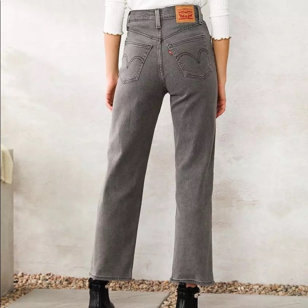 Levi’s Ribcage Straight Ankle Jeans